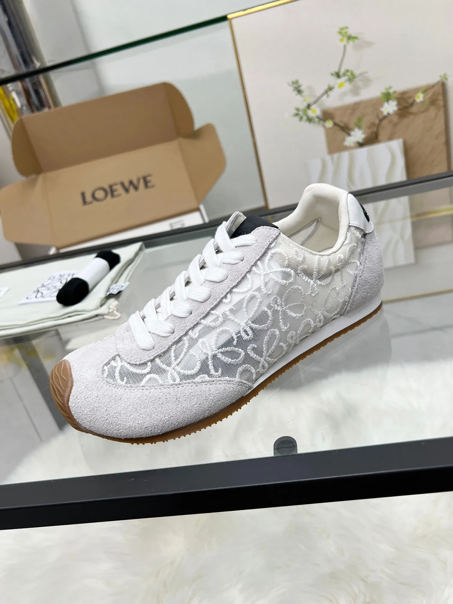 👟👟Ex-factory price 460👟👟 Men's size +10 2025 early spring new style, same style as Wang Yibo! Loewe Ballet Runner 2.0 sneakers for couples. New color matching retro series running shoes. Standard size: women's size 35-40, button +10. Men's size. 39-45, button ➕10.